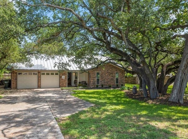225 Spanish Oak DR, Georgetown, TX 78628
