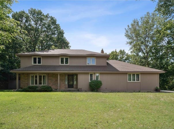 13608 Krestwood Drive, Burnsville, MN 55337