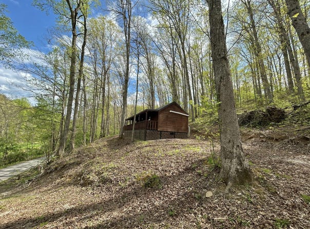 411 Alum Cave Road, Annville, KY 40402