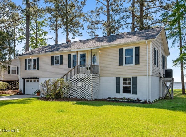 126 Man O War Drive, Washington, NC 27889