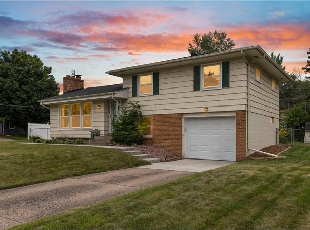 2044 Copper Lane, Eagan, MN 55122
