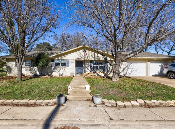 606 E 12th Ave, Belton, TX 76513