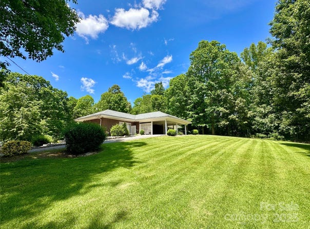 2866 Old Morganton Road, Lenoir, NC 28645