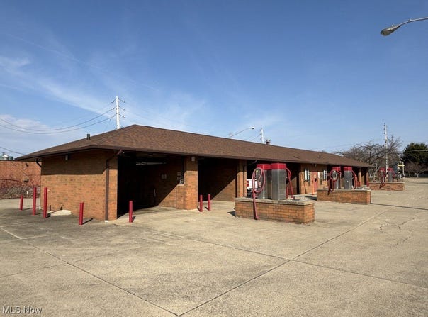 36161 Lake Shore Boulevard, Eastlake, OH 44095