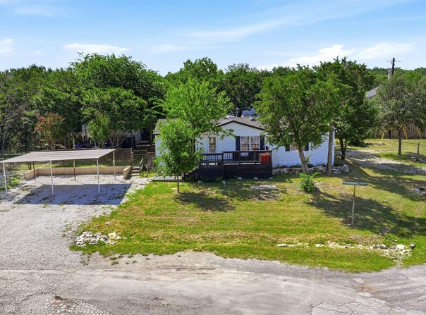 937 Nacogdoches River Drive, Granbury, TX 76048