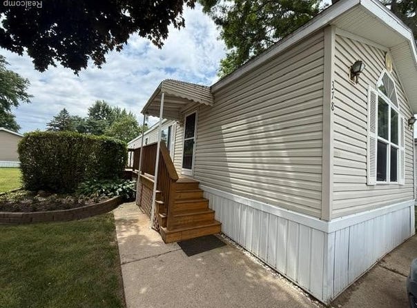 378 Tourangeau Drive, Rochester Hills, MI 48307