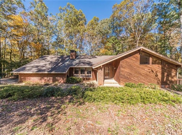 2612 Country Club Drive SE, Conyers, GA 30013
