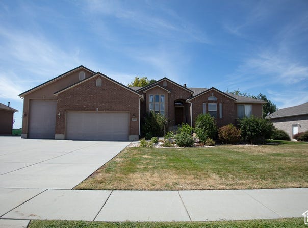 1825 N 3450 W, Plain City, UT 84404