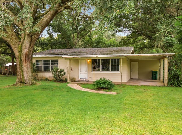 2554 Pine Avenue, Mims, FL 32754