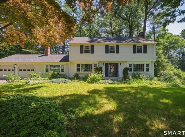 32 Fox Den Road, Avon, CT 06001
