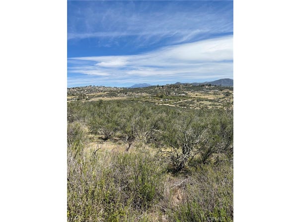 57 Madera Drive, Hemet, CA 92544