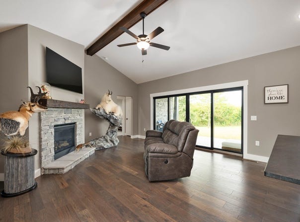 10078 Whitcomb Rd, Brookville, IN 47012