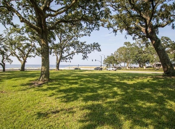 534 E Beach Boulevard, Gulfport, MS 39507