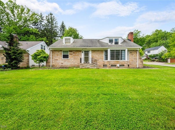 1572 S Belvoir Boulevard, South Euclid, OH 44121