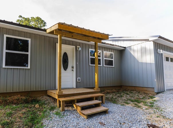 377 N 3rd Street, Black Rock, AR 72415