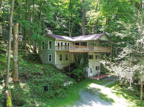 88 Vistawilla Dr., Glenville, NC 28736