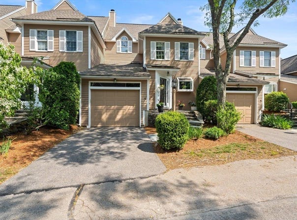 5 Fairway View Ln., Norton, MA 02766