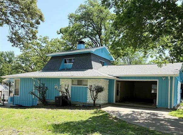 132 Shady Shore Drive, Mabank, TX 75156