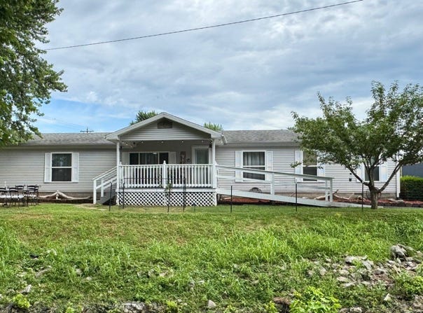 1048 19th Street, Tell City, IN 47586