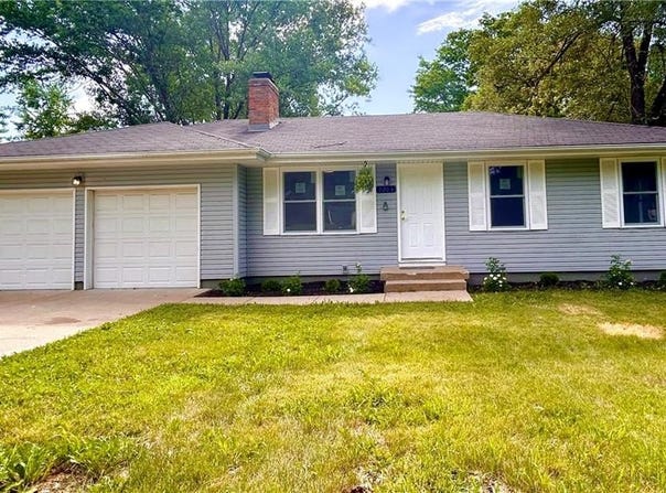 9203 JAMES A REED Road, Kansas City, MO 64138