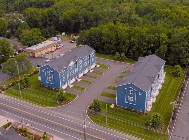610 E Bay Avenue, Manahawkin, NJ 08050