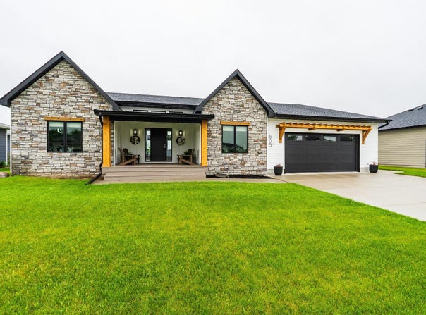 505 Jace Rd, Sergeant Bluff, IA 51054