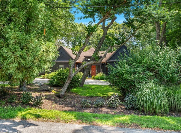 37 Coves End Lane, Sag Harbor, NY 11963