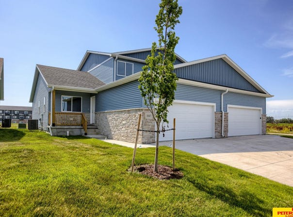 3587 Little Bluestem Road, Fremont, NE 68025