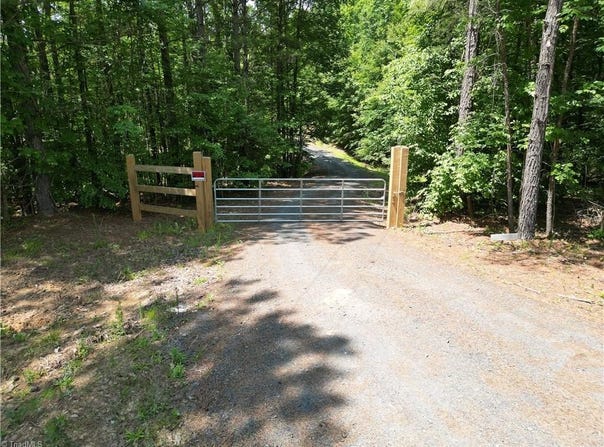 268 Town Creek Road, Eden, NC 27288