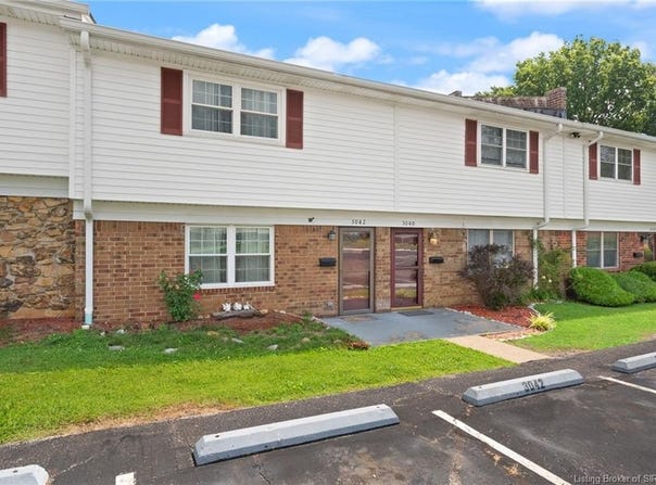 3042 Wooded Way, Jeffersonville, IN 47130