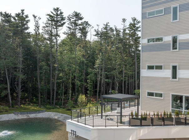 267 US Route 1, Falmouth, ME 04105