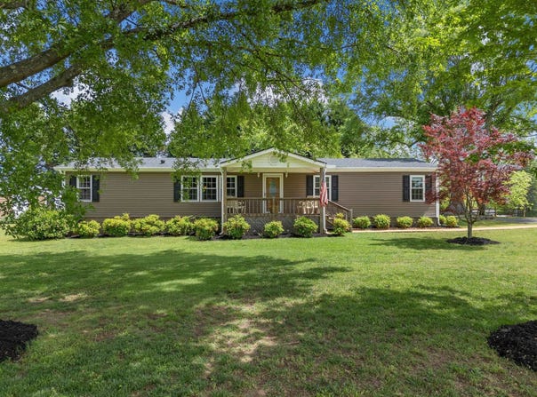 199 Rocky Creek Drive, Inman, SC 29349