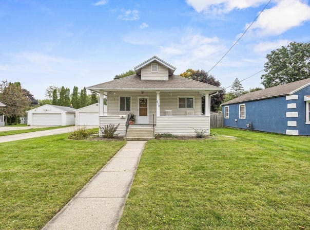 612 S WEIMAR Street, APPLETON, WI 54915