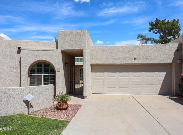 1077 N VISTA VERDE Circle, Litchfield Park, AZ 85340