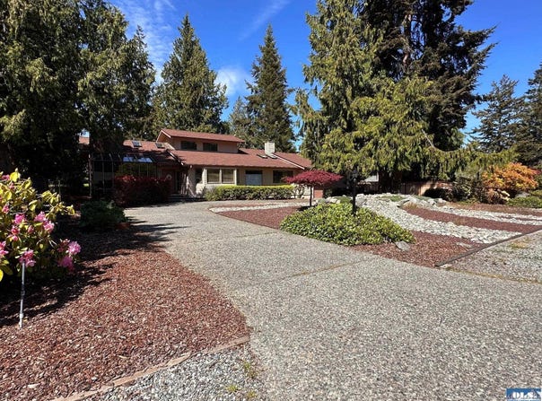 106 Fairway Pl, Sequim, WA 98382