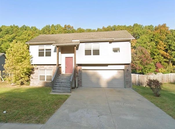 116 Valley Way, St Robert, MO 65584