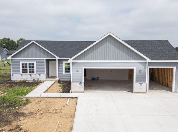 118 E Evergreen Lane, Milton, WI 53563