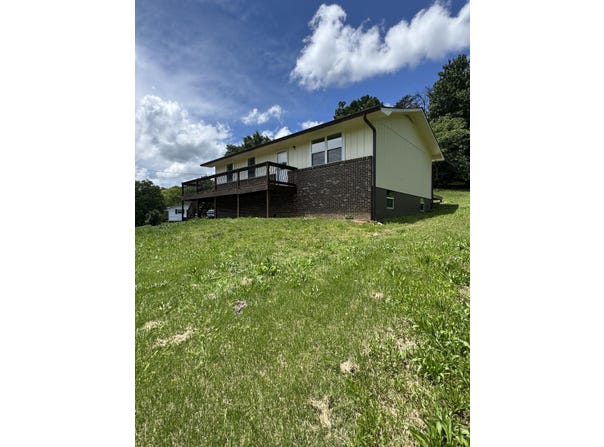 2276 White Oak Grove Road, Morristown, TN 37813