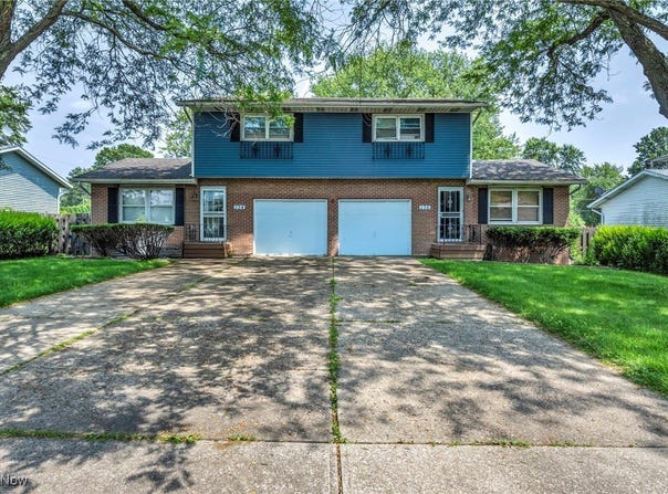 134-136 Brookfield Street, Louisville, OH 44641