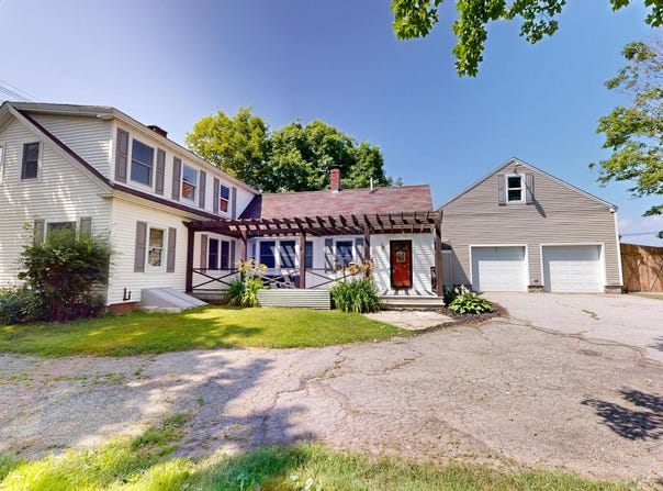 1011 North River Road, Auburn, ME 04210
