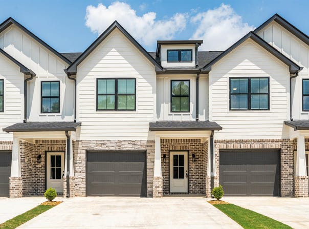 22133 VILLAGE PARKWAY, HELENA, AL 35080