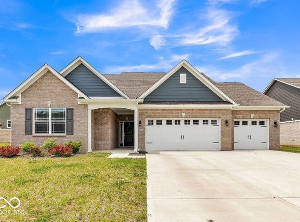 1758 Pelham Drive, Greenwood, IN 46143