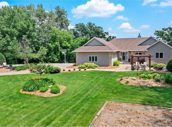 7059 Jamaca Avenue N, Grant, MN 55082