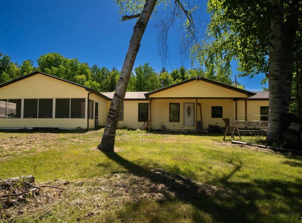 3185 Lakeshore, Gladwin, MI 48624