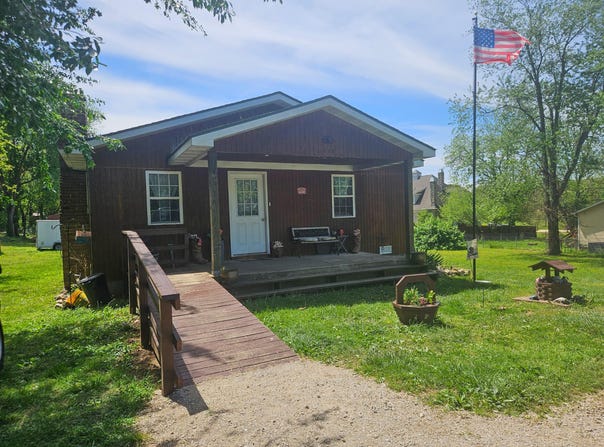 119 E James Street, Mountain View, MO 65548
