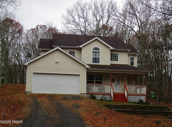 3290 Bluebird Drive, Bushkill, PA 18324