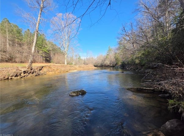 Beacon Lane, Mount Airy, NC 27030
