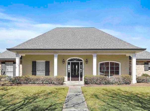 403 Apache Dr, Houma, LA 70360