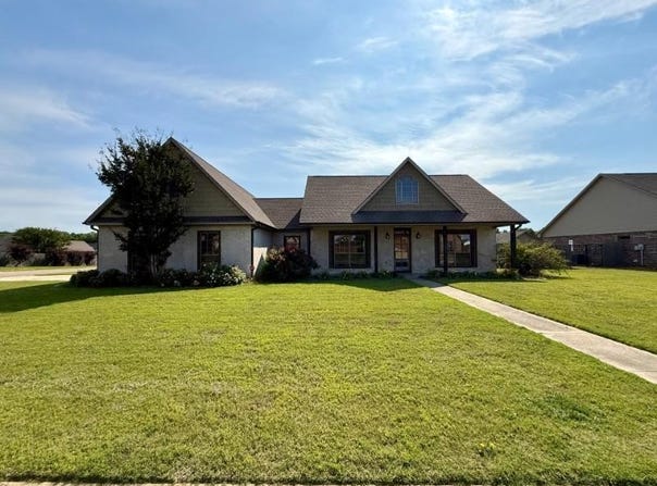 134 Rippavilla St., Saltillo, MS 38866