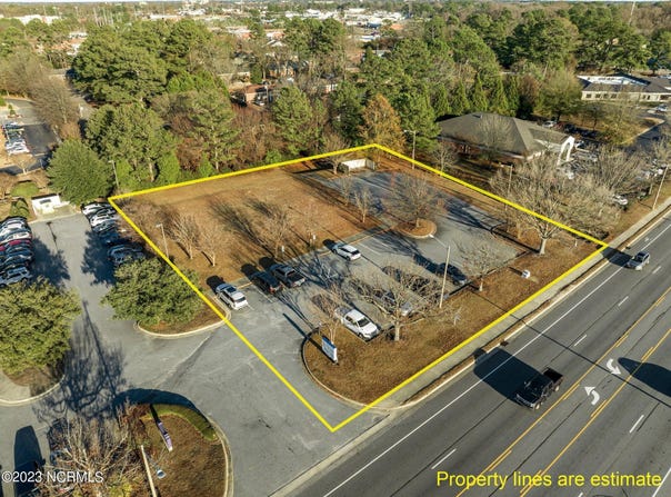 1840 W Arlington Boulevard, Greenville, NC 27834